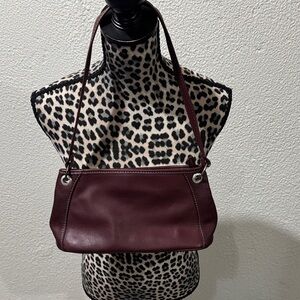 Elegant Burgundy Leather Shoulder Bag